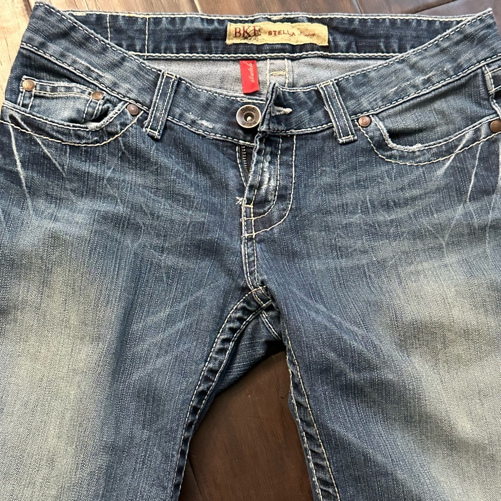 Women's Buckle size 27 skinny distressed Stella jeans EUC